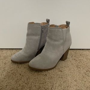 Grey Express heeled boots!